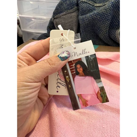 COPY - ❤️🧣BEAUTIFUL DESIGNER SCARF🧣❤️INFINITY LONG EUC GIFT TEXTURED PASTEL PINK - Picture 3 of 14